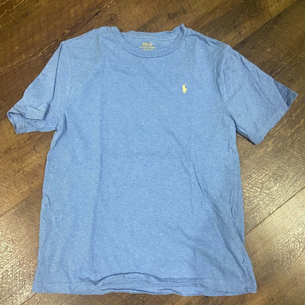 Boy’s polo Tshirt. Light blue size large(14/16)